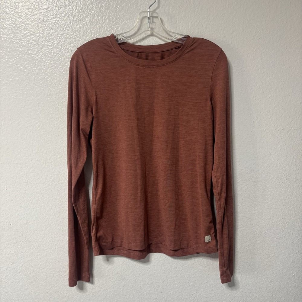 Vuori Long Sleeve Lux Crew Shirt Performance Knit *Small* Heathered Red/Brown